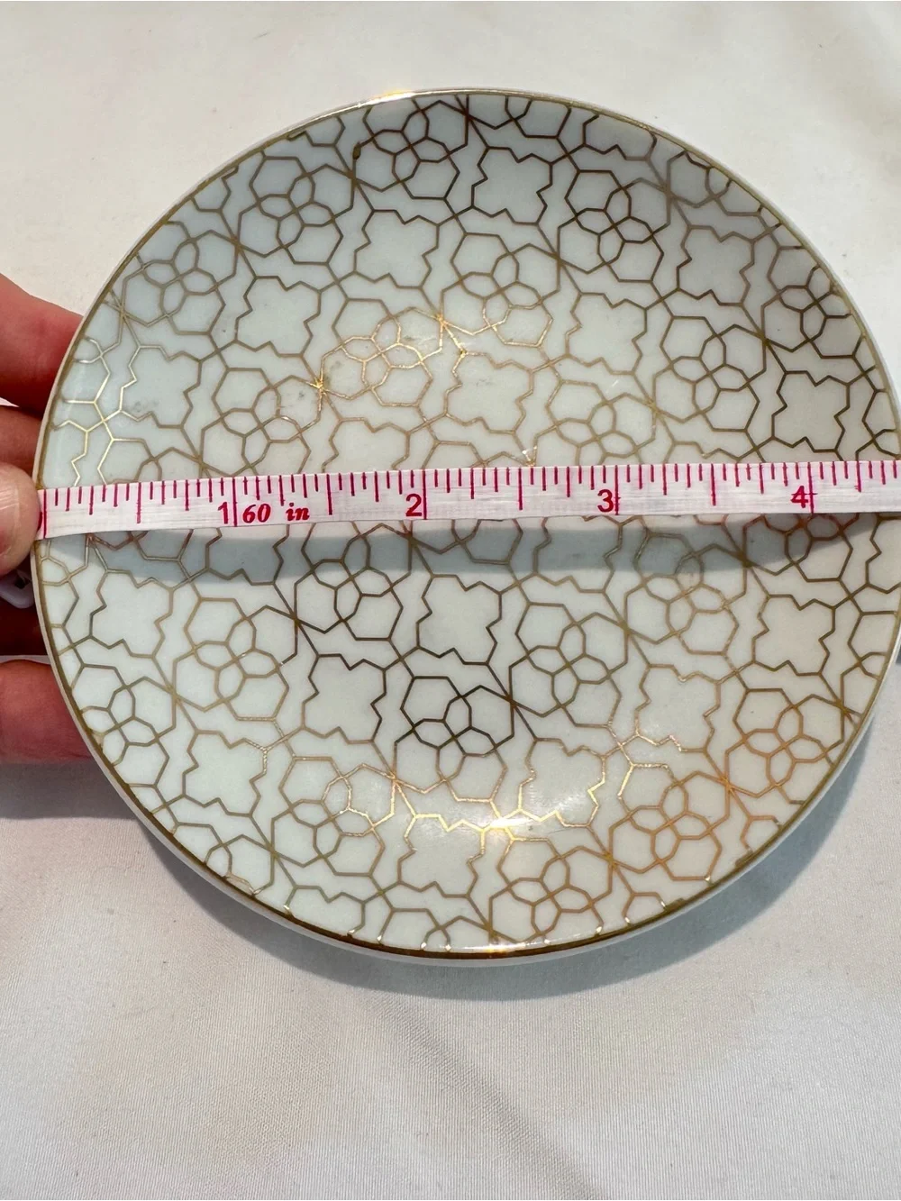 Kendra Scott Gold on White Filigree Jewelry Trinket Dish 4 1/2